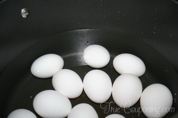 Boled-Eggs-Cover-with-water