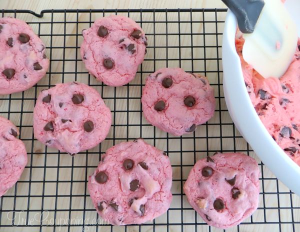 Strawberry-Chocolate-Chip-Cookies-InProcess_3