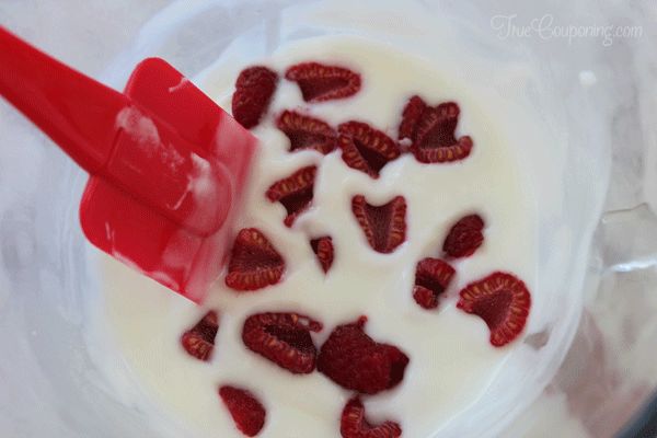 Lemonade Yogurt Frozen Pops Process2