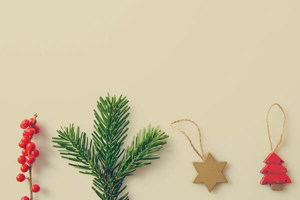 how to make cheap DIY Christmas decorations